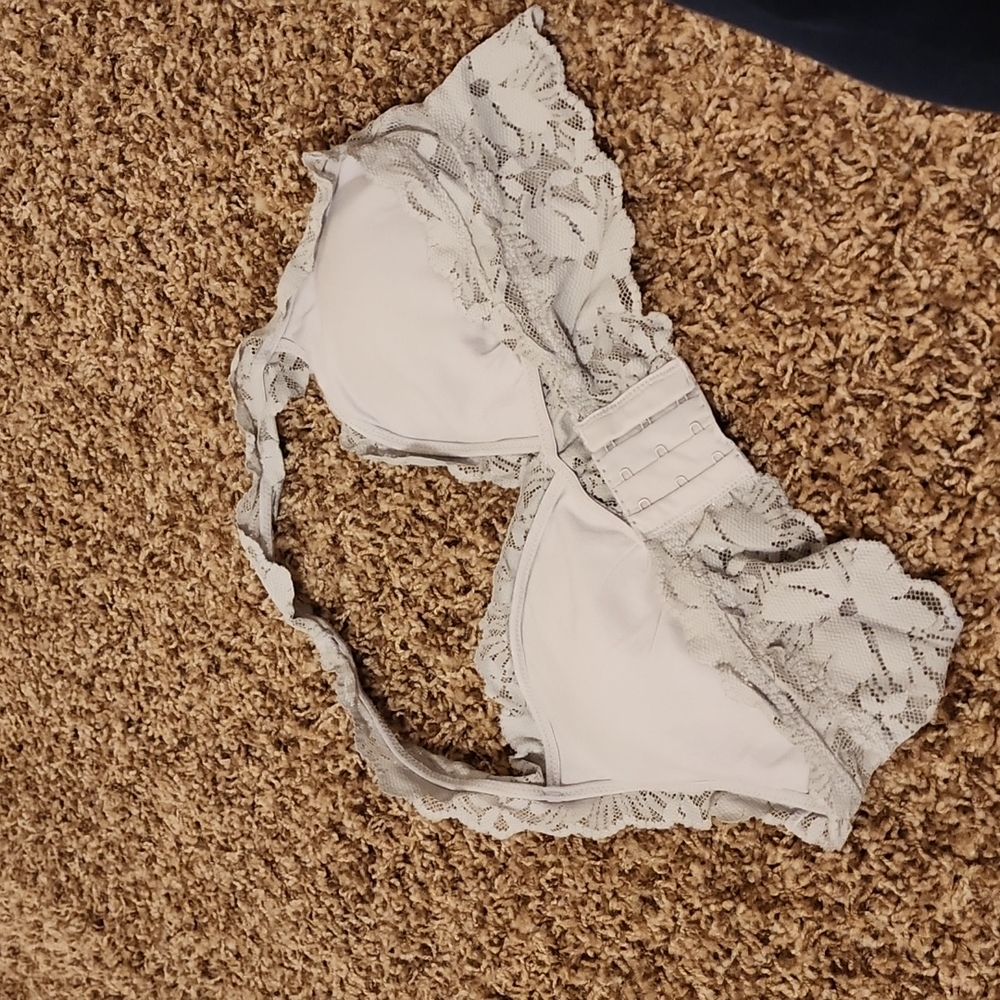 Bra - Picture 3 of 3